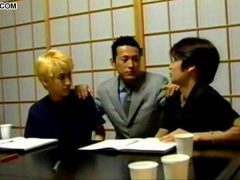 Nhậu Say 3 Thanh Niên Liền Quấn Chặt Lấy Nhau