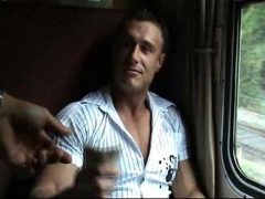 Play Trên Xe Cực Hung Hãng Của 2 Chàng Trai Trẻ