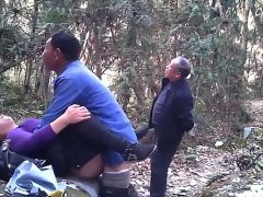 Trai Trẻ Chơi Some Với Nhiều Chiếc Máy Bay Bà Già U50